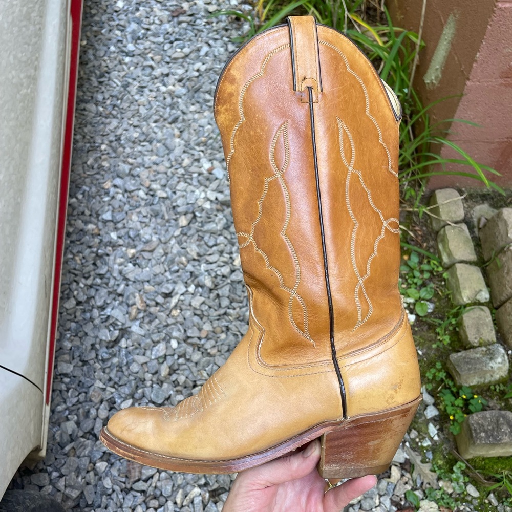Vintage Acme Tan Western Cowboy Boots Size 7.5 D Men’s